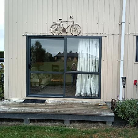 Flying Plate Saloon Apartment Waimate Luaran gambar