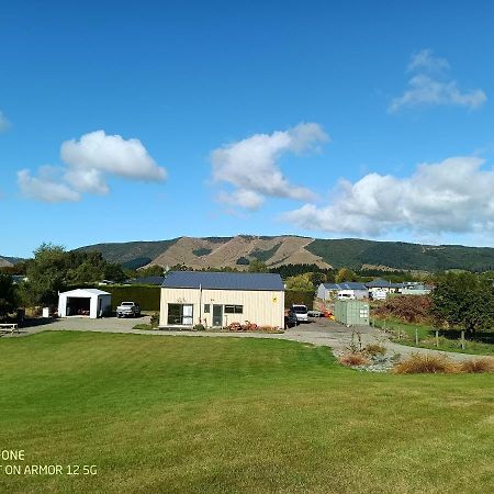Flying Plate Saloon Apartment Waimate Luaran gambar